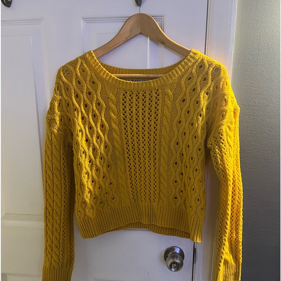 Yellow Sweater - Picture 2 of 2